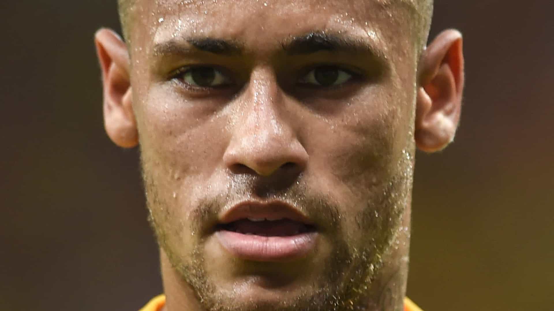 Photo of Neymar dança ‘Envolver’ de Anitta e desafia outros jogadores