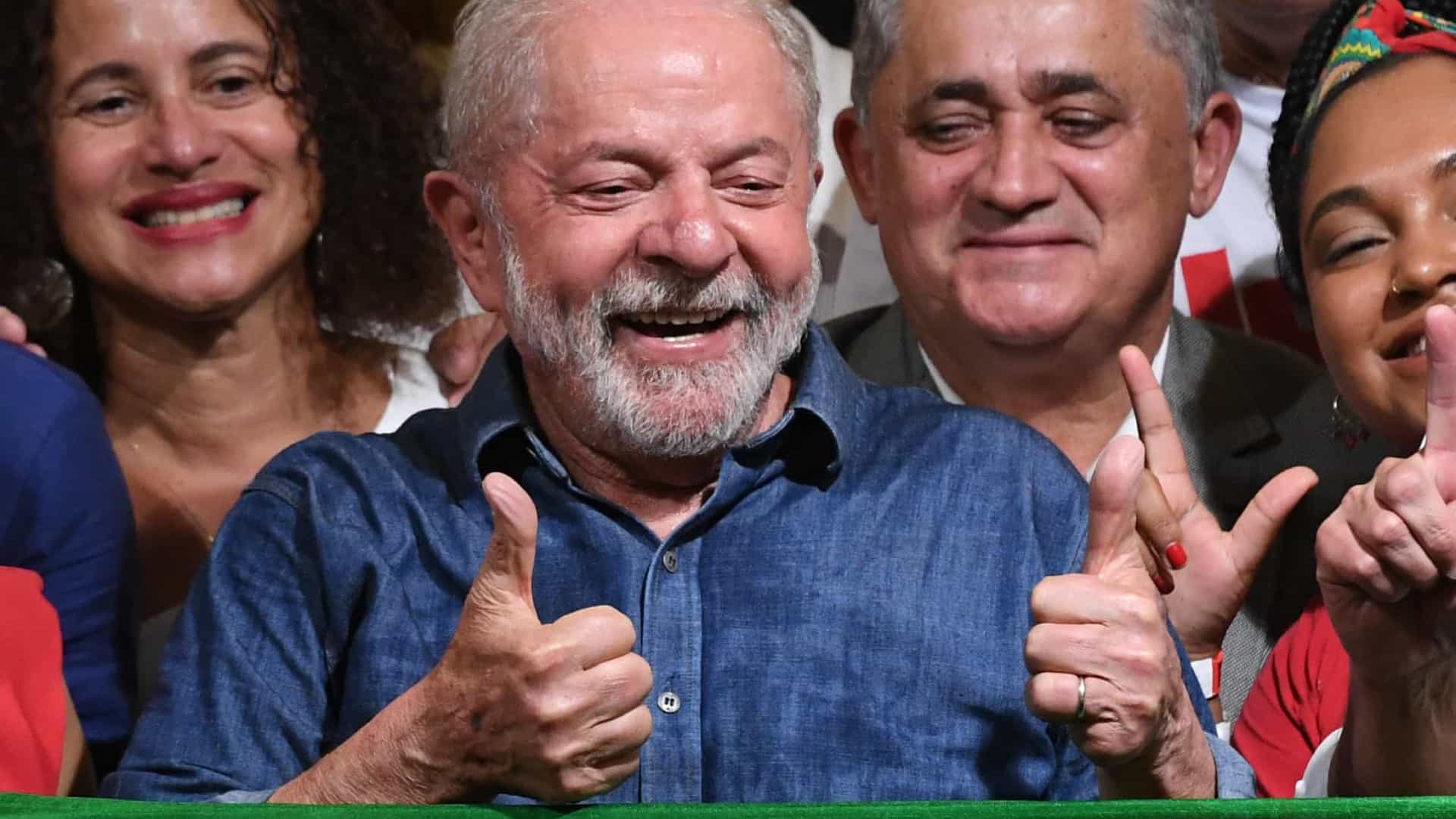 Photo of Lula agradece a Deus, fala em conciliação e diz ter derrotado a máquina do governo de Bolsonaro